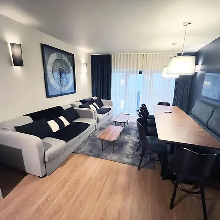 Urban Flat 133 - Ponceau 4 Bedroom * Paříž