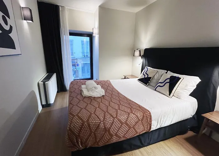 Urban Flat 133 - Ponceau 4 Bedroom * パリ