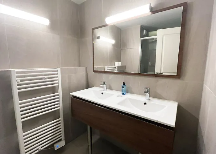 Urban Flat 133 - Ponceau 4 Bedroom アパート *